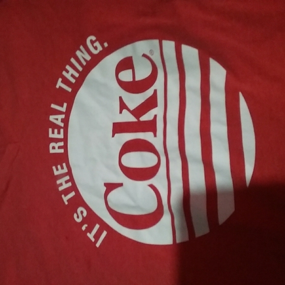 Coca-Cola womens size Medium 7-9 red short sleeve t-shirt - Picture 3 of 5